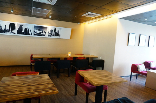 布朗迪庭園餐廳:【台北.捷運劍潭站】布朗迪咖啡館-『澎湃美味鬆餅+平價中西式餐點』