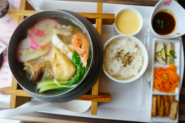 布朗迪庭園餐廳:【台北.捷運劍潭站】布朗迪咖啡館-『澎湃美味鬆餅+平價中西式餐點』
