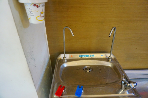 布朗迪庭園餐廳:【台北.捷運劍潭站】布朗迪咖啡館-『澎湃美味鬆餅+平價中西式餐點』