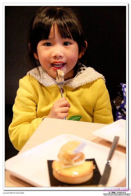 邊境法式點心坊Frontière française Pâtisserie:【美食♥花蓮】☼邊境法式點心坊☼亮黃酸甜的檸檬塔/夢幻金莎風味之金色碎片 ♥♥