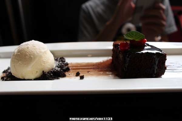 凱恩斯岩燒餐廳(公益二店)：凱恩斯岩燒餐廳(公益店)✪主餐讓我們小失望~103.05.16