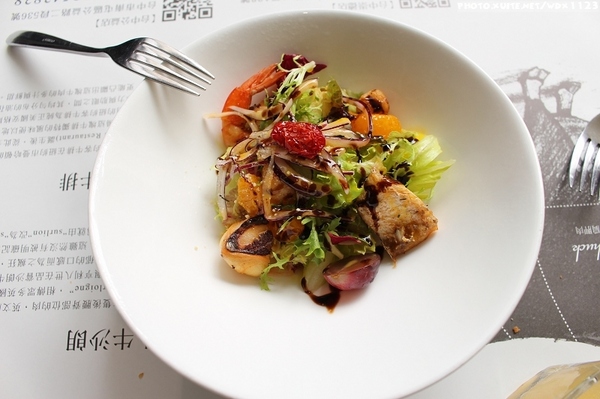 凱恩斯岩燒餐廳(公益二店)：凱恩斯岩燒餐廳(公益店)✪主餐讓我們小失望~103.05.16