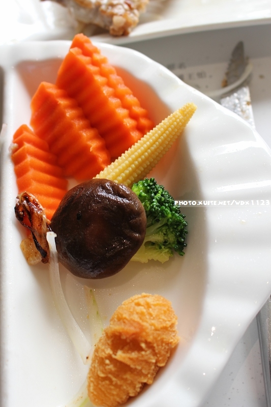 凱恩斯岩燒餐廳(公益二店)：凱恩斯岩燒餐廳(公益店)✪主餐讓我們小失望~103.05.16