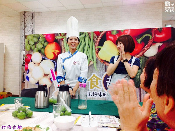 高雄物產館(蓮潭旗艦店)：高雄物產館，打狗食趣玩味高雄，當季食材入菜的歡樂廚藝教室。