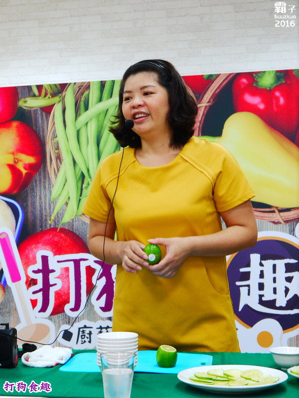高雄物產館(蓮潭旗艦店)：高雄物產館，打狗食趣玩味高雄，當季食材入菜的歡樂廚藝教室。