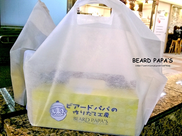 BEARD PAPA’S 日式泡芙工房(微風站前店):【台北市中正區/食記】 4月份限量口味 Cookies&Cream ✿✿ BEARD PAPA'S 日式泡芙工房 ✿✿