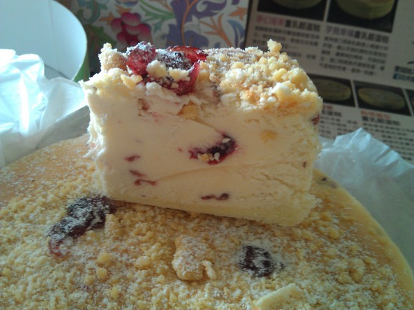 雄爸鴉片坊:丞食團購 - 雄爸鴉片坊 濃郁重乳酪蛋糕 + 牛軋糖軟硬很恰當