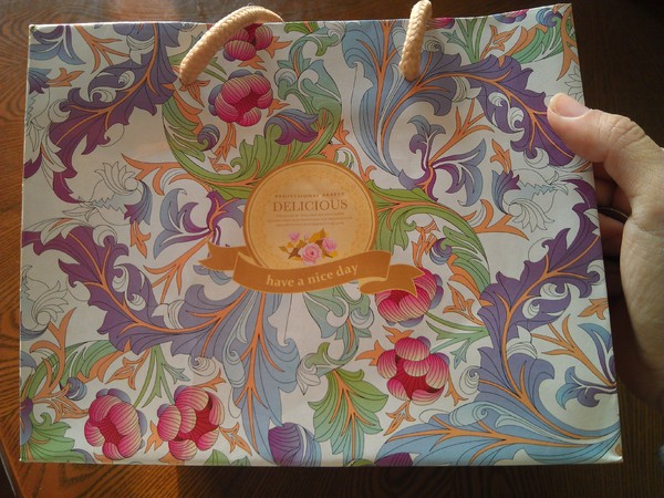 雄爸鴉片坊:丞食團購 - 雄爸鴉片坊 濃郁重乳酪蛋糕 + 牛軋糖軟硬很恰當