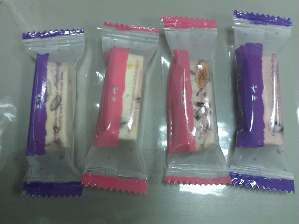 雄爸鴉片坊:丞食團購 - 雄爸鴉片坊 濃郁重乳酪蛋糕 + 牛軋糖軟硬很恰當