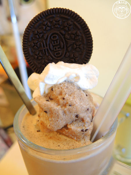 野喵中途咖啡:呷飽祙【新北三重・野喵中途咖啡】喵星人左擁右抱用餐