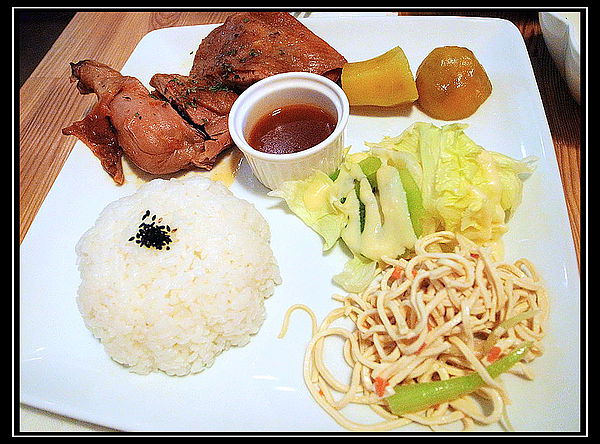 紐澳良雞腿排飯230