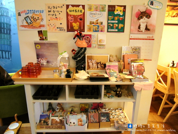 貓旅行咖啡輕食館：〖台中│美食〗貓旅行咖啡輕食館 ❤ 超萌立體貓咪拉花、貓掌湯圓登場!!店內還有可愛的喵星人坐陪呷崩唷~