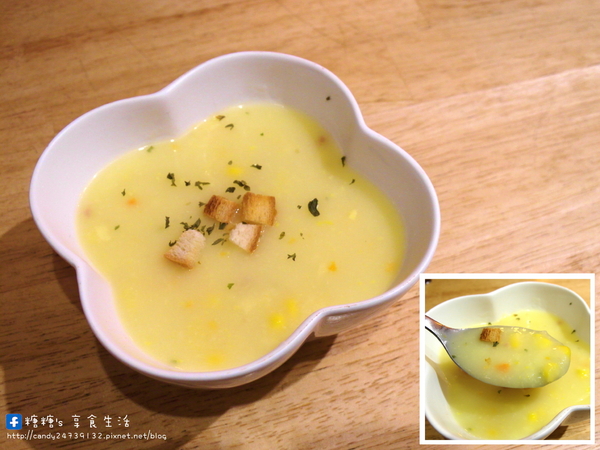 貓旅行咖啡輕食館：〖台中│美食〗貓旅行咖啡輕食館 ❤ 超萌立體貓咪拉花、貓掌湯圓登場!!店內還有可愛的喵星人坐陪呷崩唷~