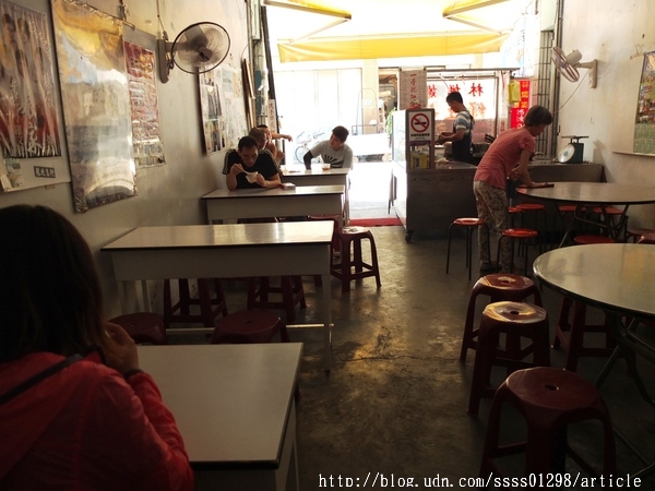 林媽媽綠豆蒜:【美食特搜。屏東車城鄉】林媽媽綠豆蒜。三十年老店!獨家特製麥芽焦糖 福安宮周邊必吃綠豆蒜