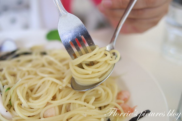 La Pasta義大利麵屋(南西店):台北中山區美食~LA PASTA義大利麵屋(南西店)~終於找到小俞偏好的清淡派義大利麵了