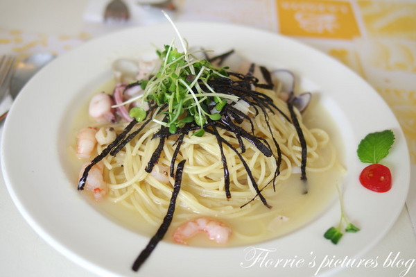 La Pasta義大利麵屋(南西店):台北中山區美食~LA PASTA義大利麵屋(南西店)~終於找到小俞偏好的清淡派義大利麵了