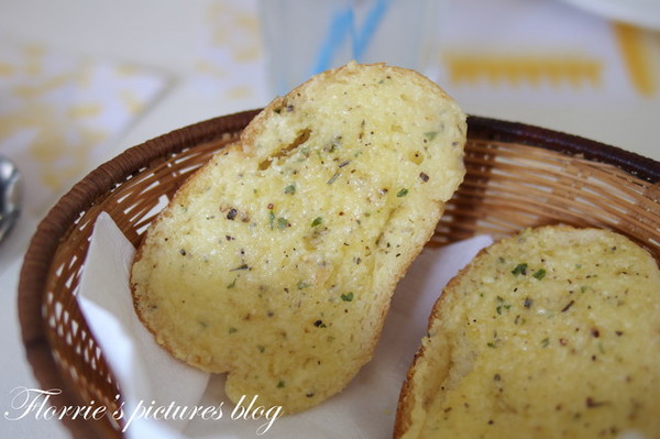 La Pasta義大利麵屋(南西店):台北中山區美食~LA PASTA義大利麵屋(南西店)~終於找到小俞偏好的清淡派義大利麵了