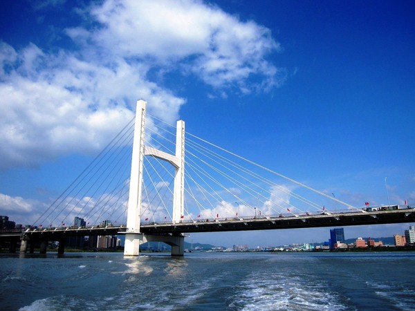 大稻埕碼頭：藍色公路微旅行 : 大稻埕碼頭-關渡碼頭   淡水河渡輪遊