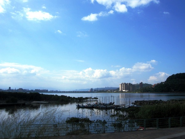 大稻埕碼頭：藍色公路微旅行 : 大稻埕碼頭-關渡碼頭   淡水河渡輪遊