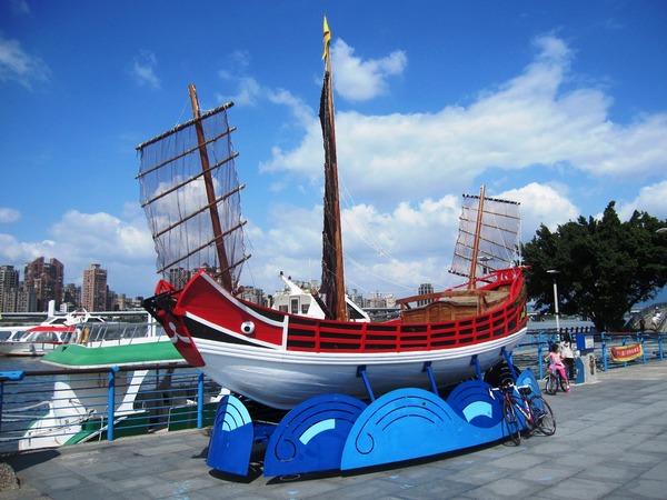 大稻埕碼頭：藍色公路微旅行 : 大稻埕碼頭-關渡碼頭   淡水河渡輪遊