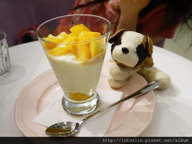 971293_562457603792753_30327127_n