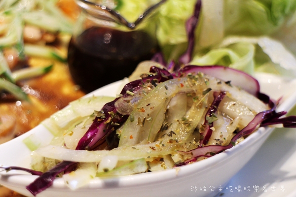 天糖時尚燉奶甜品:燕窩.女孩們的最愛『天糖時尚燉奶甜品』晴光商圈/中山北路