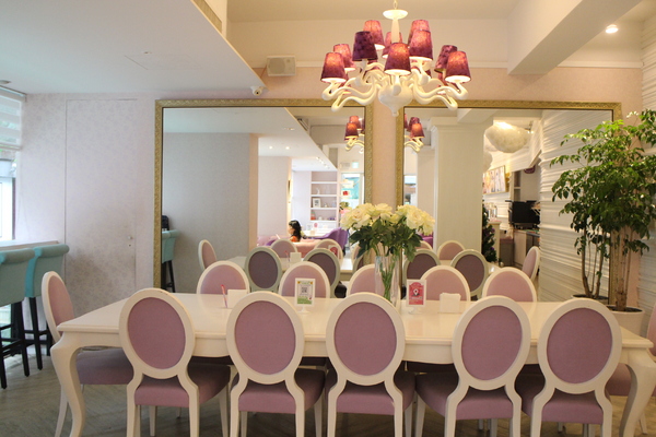 天糖時尚燉奶甜品:燕窩.女孩們的最愛『天糖時尚燉奶甜品』晴光商圈/中山北路