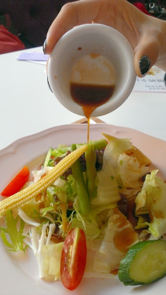 天糖時尚燉奶甜品：[食]天糖時尚燉奶甜品 女孩的粉紅心