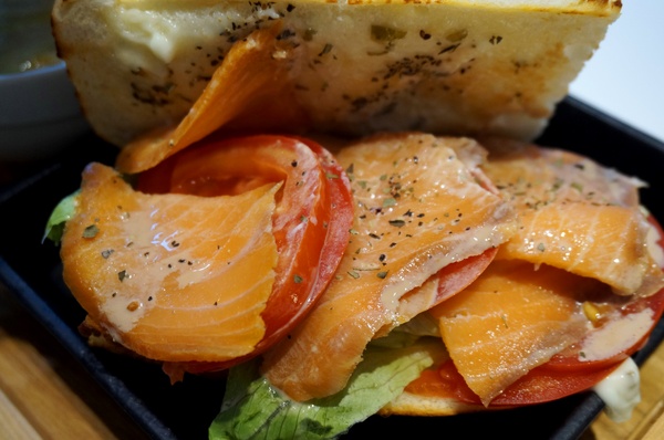 天糖時尚燉奶甜品：[中山國小]天糖時尚燉奶甜品：中西創意精緻燉奶/三明治/鬆餅/飲品