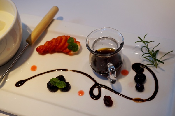 天糖時尚燉奶甜品：[中山國小]天糖時尚燉奶甜品：中西創意精緻燉奶/三明治/鬆餅/飲品