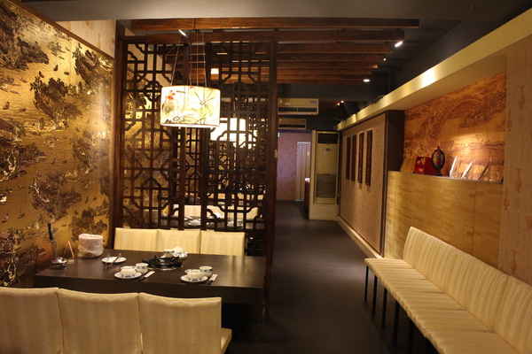 九寨十鍋正宗四川麻辣：正宗四川麻辣鍋『九寨十鍋』匈牙利國寶曼加利札豬/長安東路