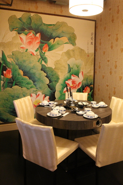 九寨十鍋正宗四川麻辣：正宗四川麻辣鍋『九寨十鍋』匈牙利國寶曼加利札豬/長安東路