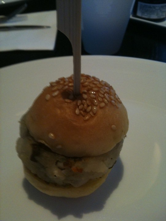 bar & restaurant a³ 新義式餐廳:午茶時光*貴婦百貨裡的貴婦午茶-bar & restaurant a³