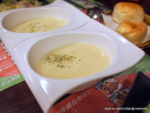 棒極了原味炭燒極品大牛排:【食記】台中西區-棒極了原味炭燒極品大牛排 : 蒜片與可樂真是棒極了…