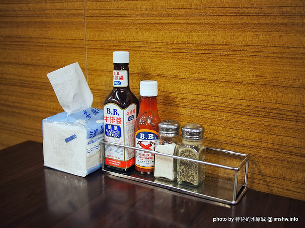 棒極了原味炭燒極品大牛排:【食記】台中西區-棒極了原味炭燒極品大牛排 : 蒜片與可樂真是棒極了…