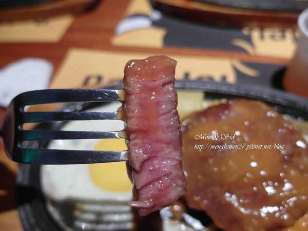 角頭炙燒牛排(公館店)：《口碑券。十六彈》廣受好評，鮮嫩十足【角頭炙燒牛排-公館店】