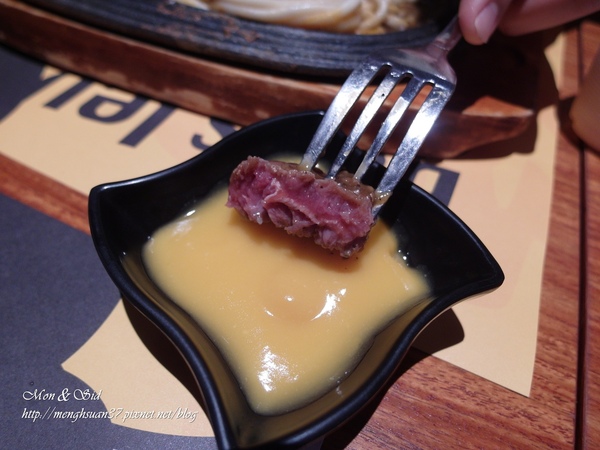 角頭炙燒牛排(公館店)：《口碑券。十六彈》廣受好評，鮮嫩十足【角頭炙燒牛排-公館店】