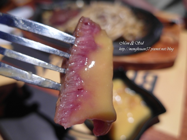 角頭炙燒牛排(公館店)：《口碑券。十六彈》廣受好評，鮮嫩十足【角頭炙燒牛排-公館店】