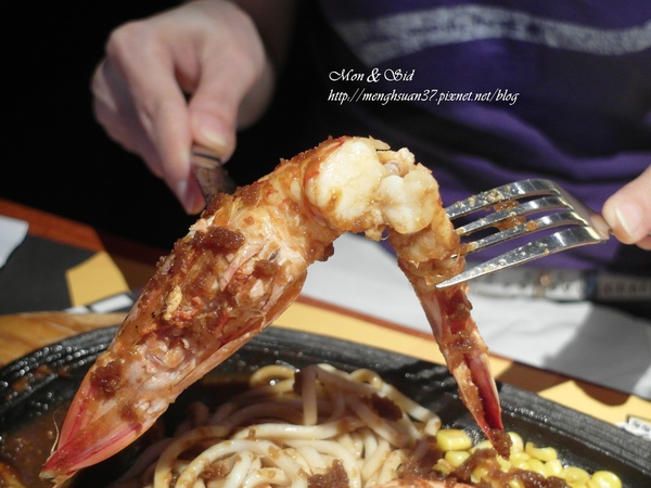 角頭炙燒牛排(公館店)：《口碑券。十六彈》廣受好評，鮮嫩十足【角頭炙燒牛排-公館店】