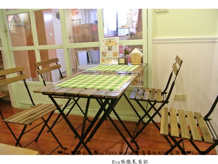 Le Petit Waffle蕾蓓蒂比利時鬆餅專賣店:【食記】oO。台北 臨江夜市*蕾蓓蒂比利時鬆餅*Le Petit Waffle 根本是水果盤的期間限定夏威夷瓦芙,超吸晴又好吃~。o○。