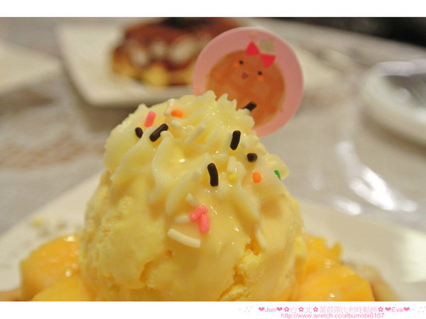 Le Petit Waffle蕾蓓蒂比利時鬆餅專賣店:【食記】oO。。台北 通化夜市 蕾蓓蒂比利時鬆餅(二訪) 盆栽提拉米蘇瓦芙大家吃過嘛?!。o○。