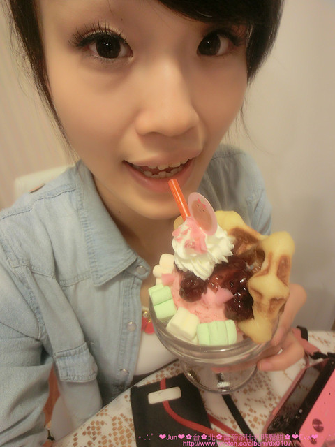 Le Petit Waffle蕾蓓蒂比利時鬆餅專賣店:【食記】oO。。台北 通化夜市 蕾蓓蒂比利時鬆餅(二訪) 盆栽提拉米蘇瓦芙大家吃過嘛?!。o○。