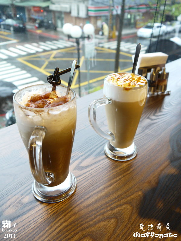 瓦法奇朵咖啡館：甜點之外也有好排餐，「瓦法奇朵」內湖巷弄優質小店 ～