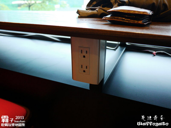 瓦法奇朵咖啡館：甜點之外也有好排餐，「瓦法奇朵」內湖巷弄優質小店 ～