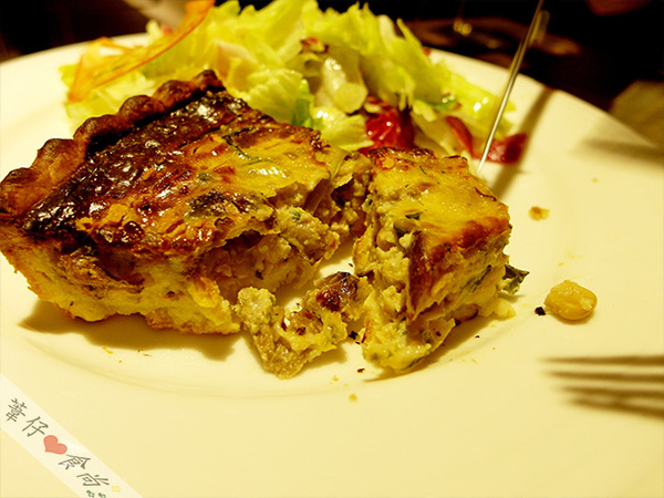 瓦法奇朵咖啡館：三明治鬆餅？？!!!牛奶糖鬆餅？？!!驚奇口味雙享受!