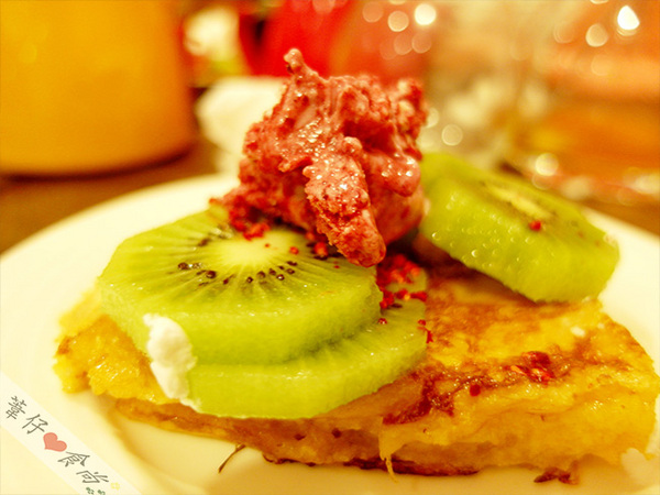 瓦法奇朵咖啡館：三明治鬆餅？？!!!牛奶糖鬆餅？？!!驚奇口味雙享受!