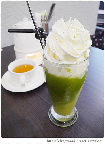 瓦法奇朵-信陽店-台北車站-補習街-牛排買一送一-可頌甜甜圈-32-067-1