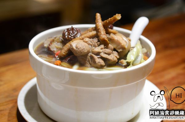 【台北小吃】【北捷善導寺站】雙月食品社-燉湯美味又養生．養生美食/台大醫院/捷運善導寺站