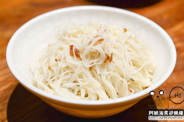 【台北小吃】【北捷善導寺站】雙月食品社-燉湯美味又養生．養生美食/台大醫院/捷運善導寺站