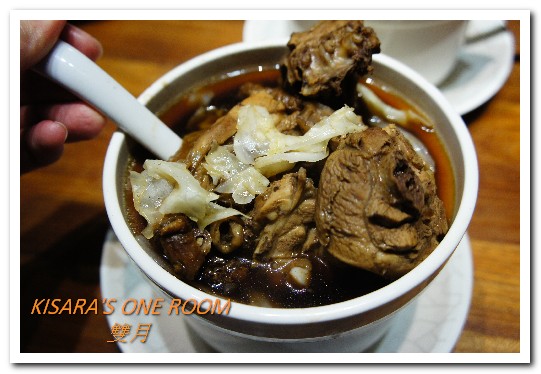 雙月食品社:養生美食近台大醫院.慢燉雞湯爆料好口味──雙月食品社